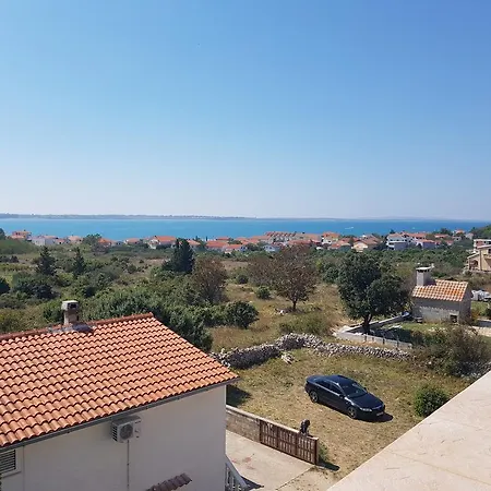 Elizabeta Appartement Nin