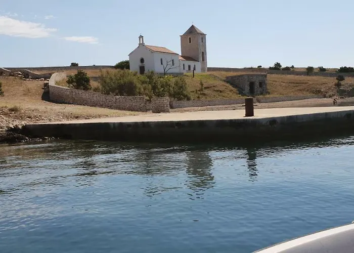 Elizabeta Apartman Nin